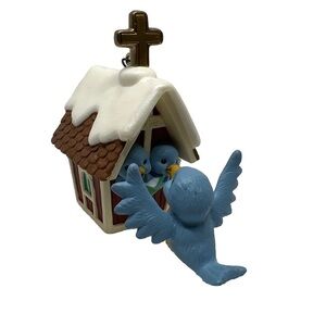 Hallmark Vintage Ornament Treetop Choir 1998 Bluebirds Singing Birdhouse